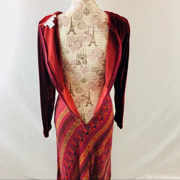 Vintage Velvet and Silk Print Dress Wine by Bloomingdale’s Petites Size 8 - Picture 7 of 16